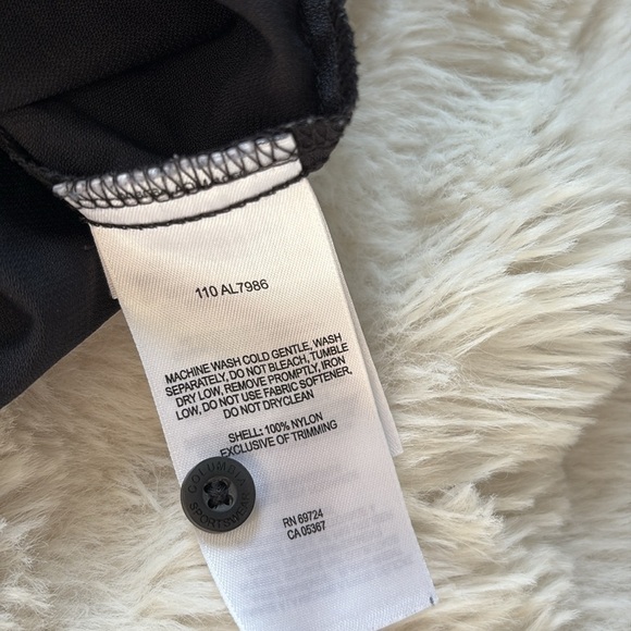 24 Columbia Black Button Up Shirt Small | Outdoor Hiking Camping Travel Top - Picture 5 of 7